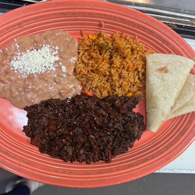 Light Dinner Plate.