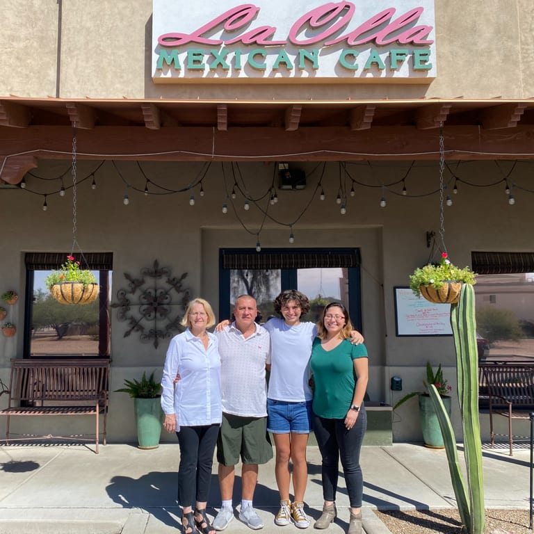 Welcome to La Olla Mexican Cafe 🌮🍹